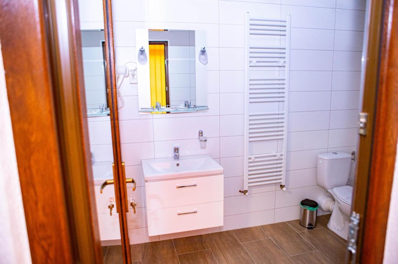 Vila Swe Sar Hotel Curtea de Argeş Eksteriør billede