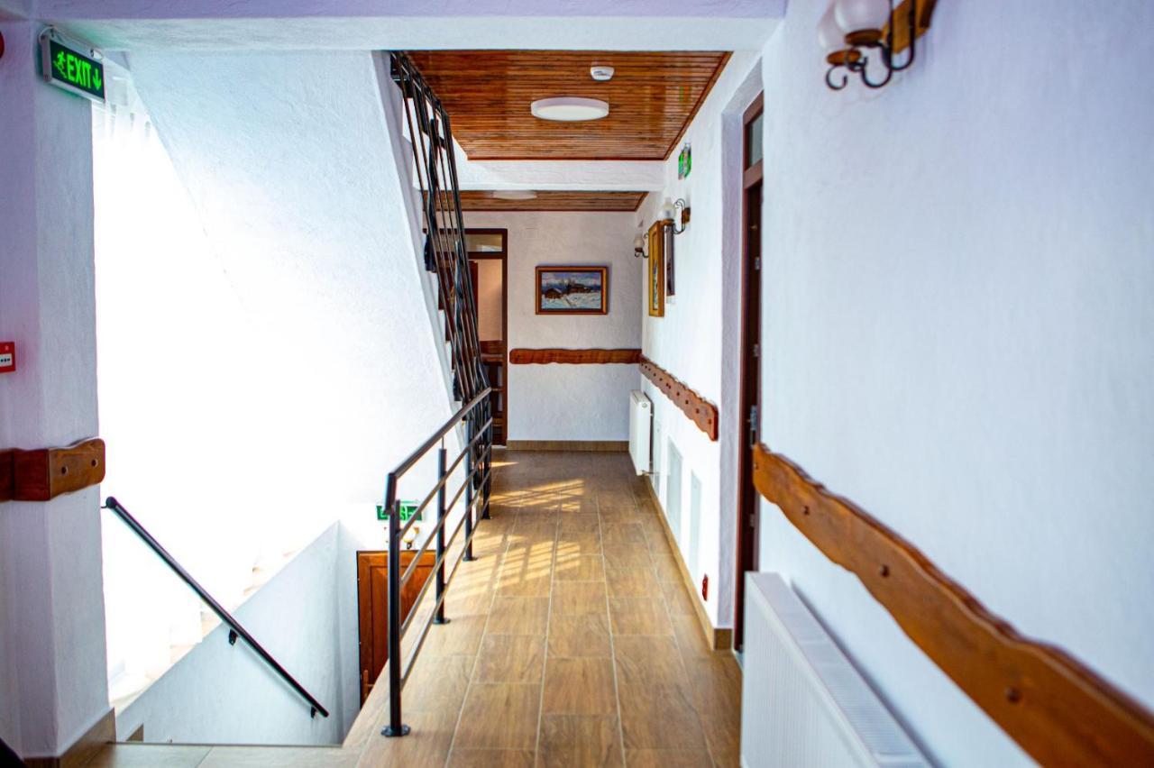 Vila Swe Sar Hotel Curtea de Argeş Eksteriør billede