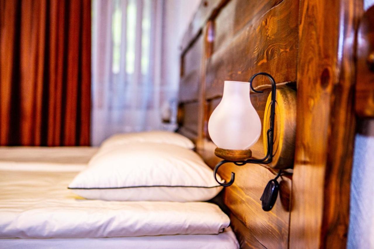 Vila Swe Sar Hotel Curtea de Argeş Eksteriør billede