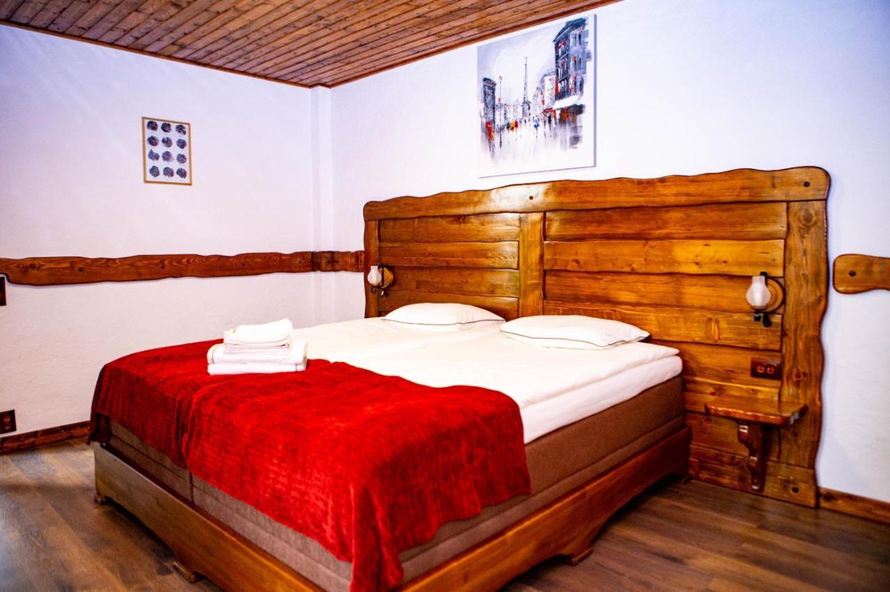 Vila Swe Sar Hotel Curtea de Argeş Eksteriør billede