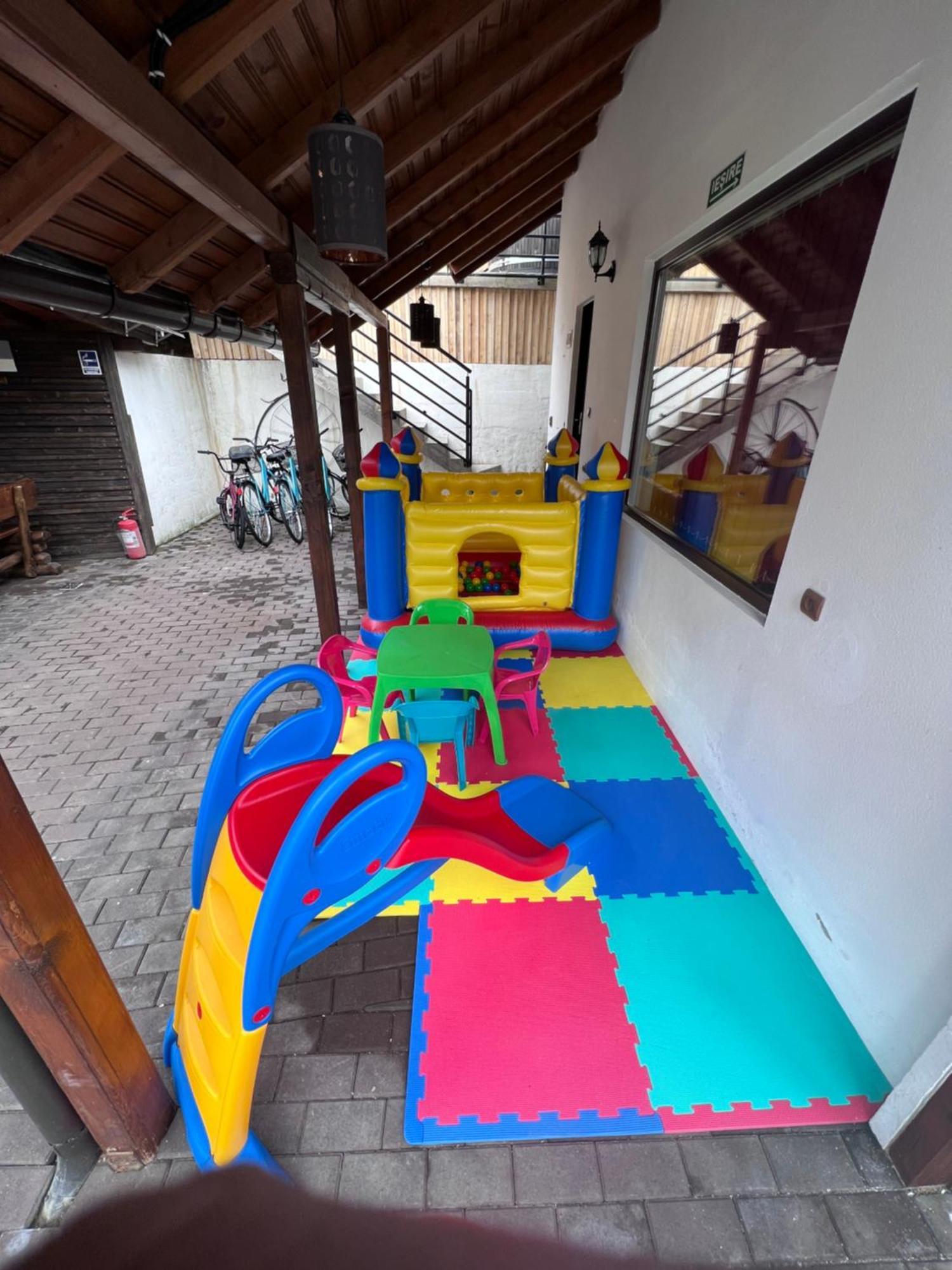 Vila Swe Sar Hotel Curtea de Argeş Eksteriør billede